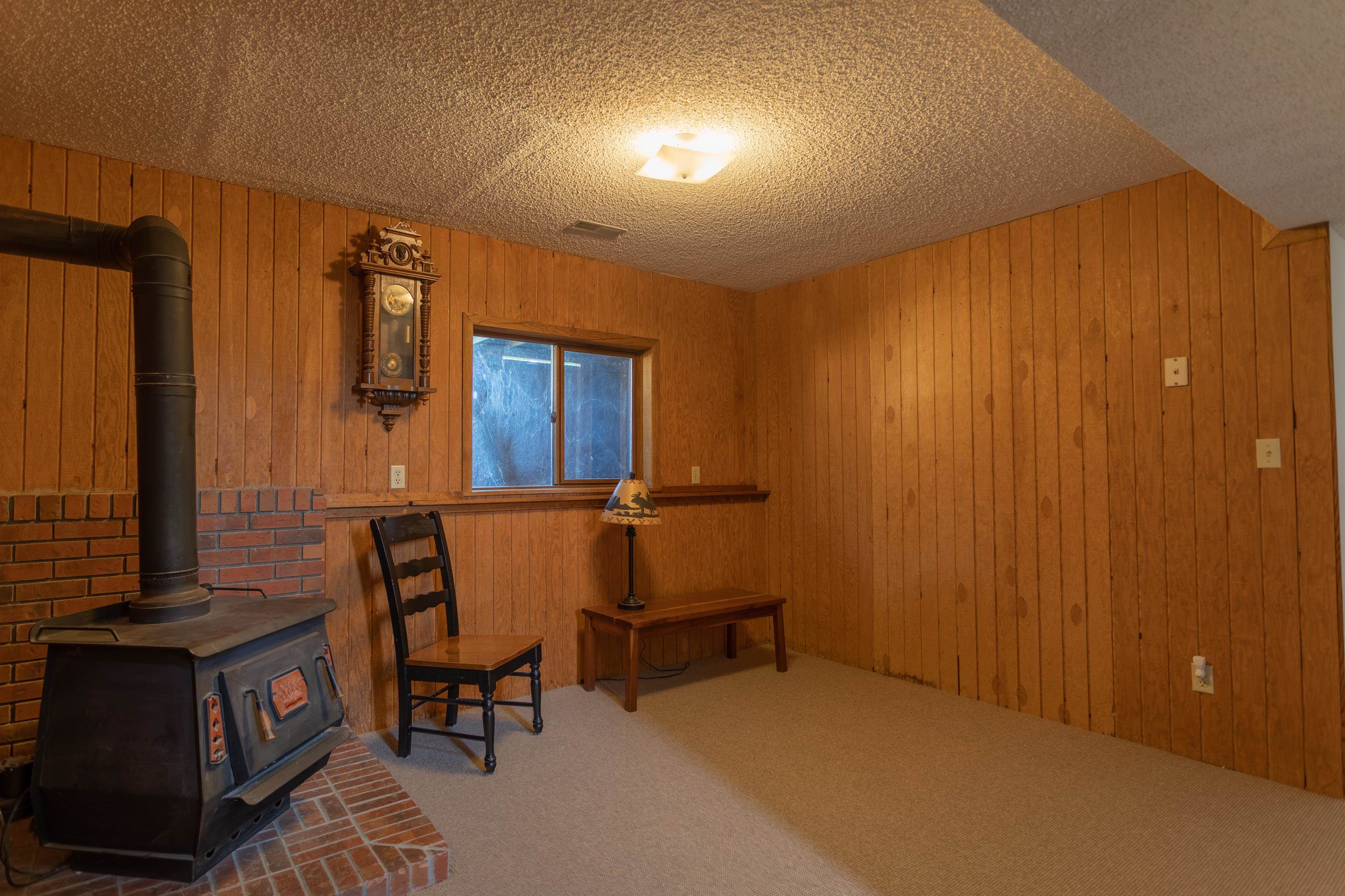 477 35 Road Palisade, CO 81526 - Photo 17 of 32 a view of room with a table and chairs
