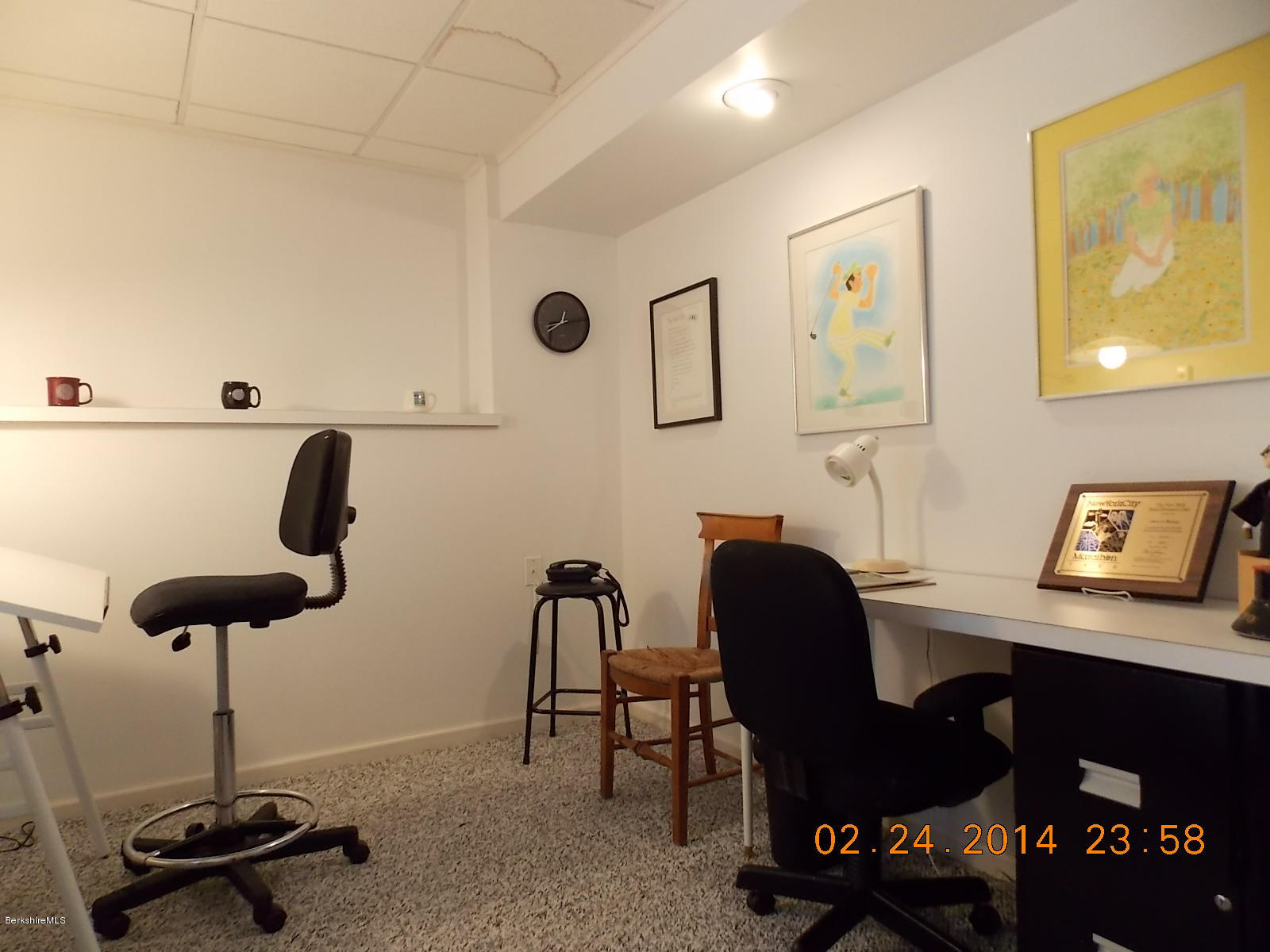 1136-9 Barker Road, Unit 9 Pittsfield, MA 01201 - Photo 24 of 45 a view of a workspace with furniture