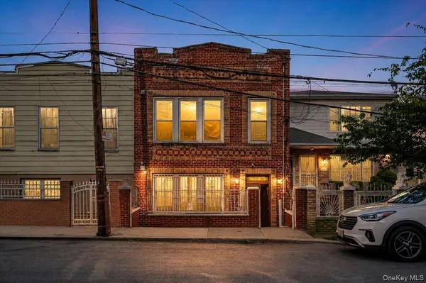 $999,999 | 439 Forbell Street | City Line
