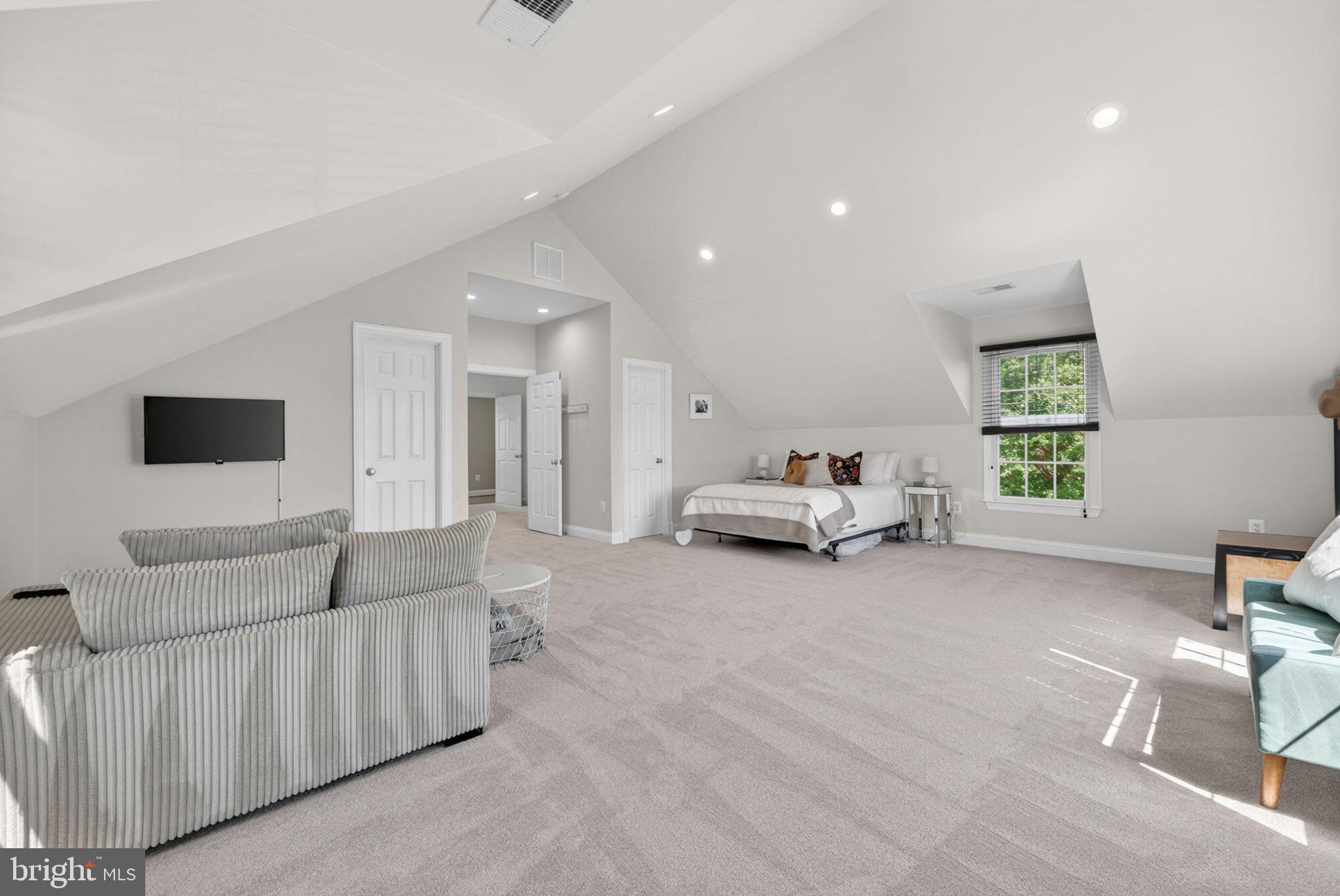 25301 Poland Road Chantilly, VA 20152 - Photo 38 of 90