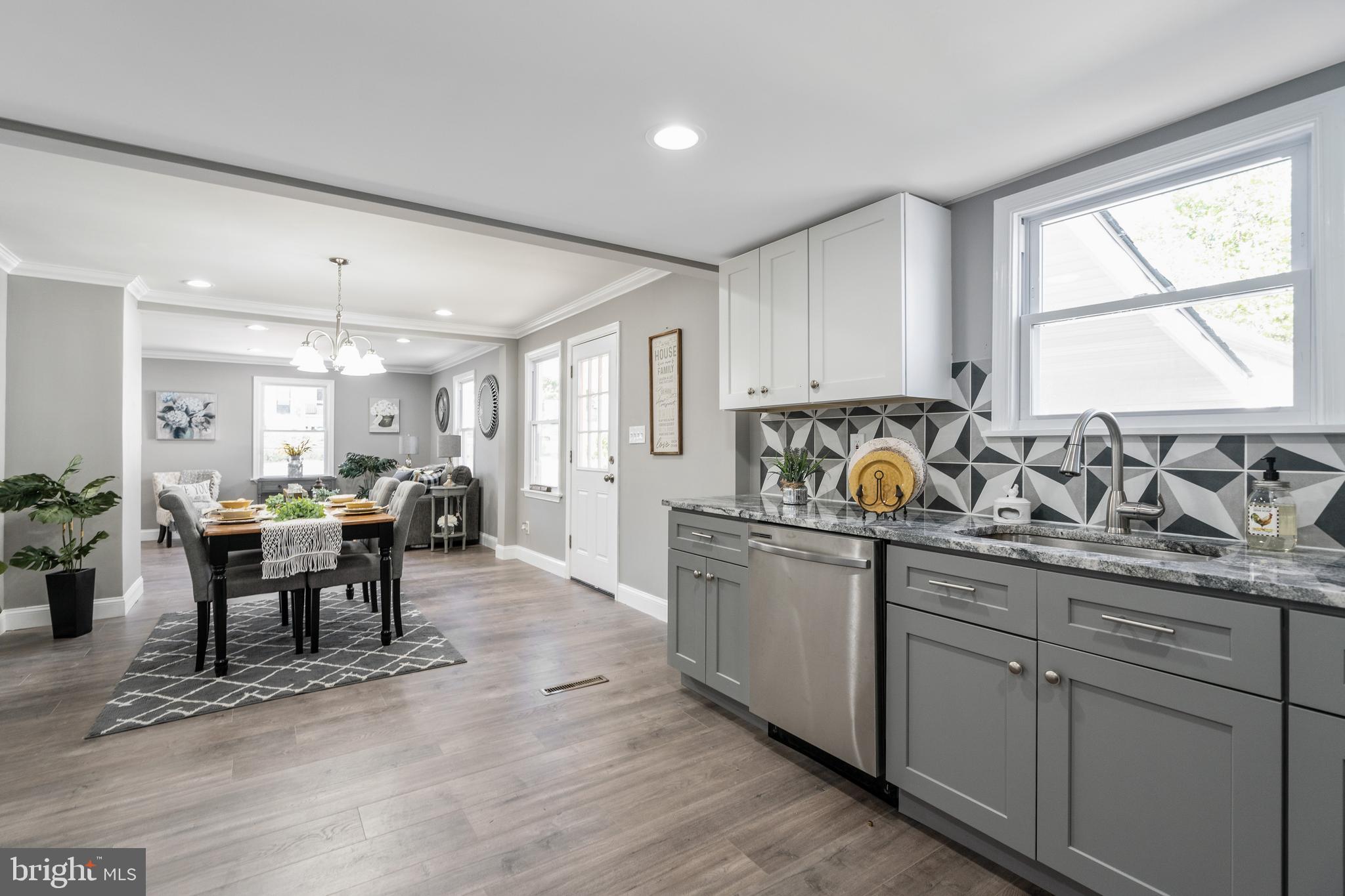 1707 Earhart Road Baltimore, MD 21221 - Photo 3 of 34 Gallery Image 3