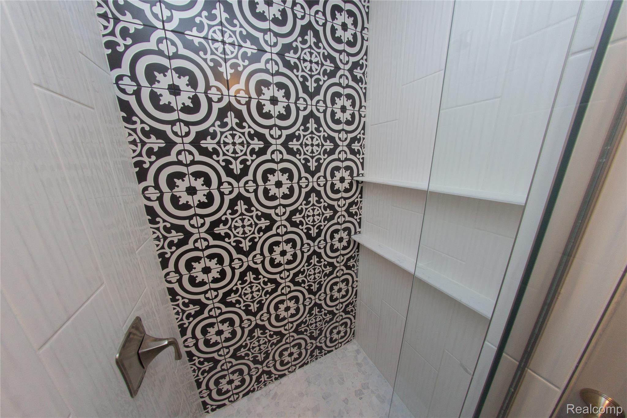 3266 Harvard Road Royal Oak, MI 48073 - Photo 48 of 60 Harvard RO-54.jpg