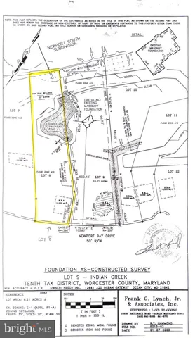 a black and white photo of a painting