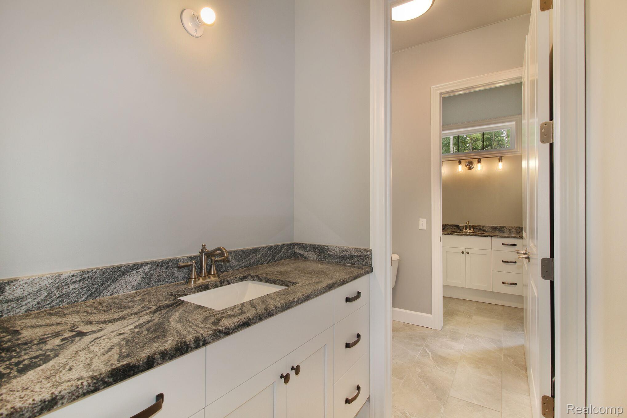 47725 Card Road Macomb, MI 48044 - Photo 16 of 24 Gallery Image 16