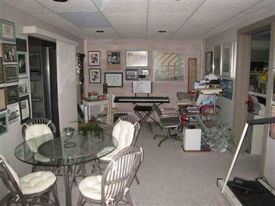 2073 North Long Lake Road Fenton, MI 48430 - Photo 15 of 15 20267496-14.JPG