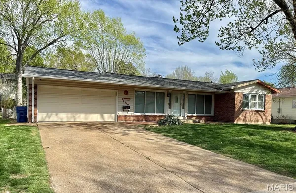 $164,000 | 2210 Spoonwood Drive, Florissant, MO 63033