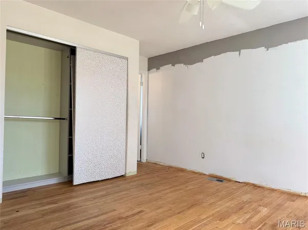 $164,000 | 2210 Spoonwood Drive, Florissant, MO 63033