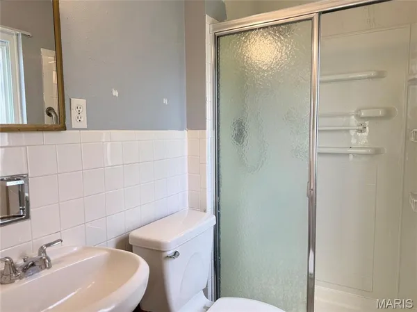 $164,000 | 2210 Spoonwood Drive, Florissant, MO 63033