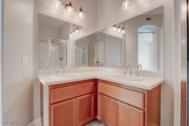 $1,700 | 7701 West Robindale Road, Unit 247, Las Vegas, NV 89113