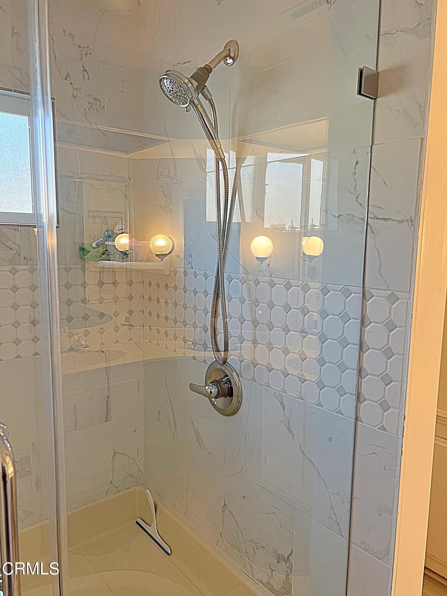 2510 Elderberry Drive, Unit 60 Oxnard, CA 93036 - Photo 21 of 37 a bathroom with shower