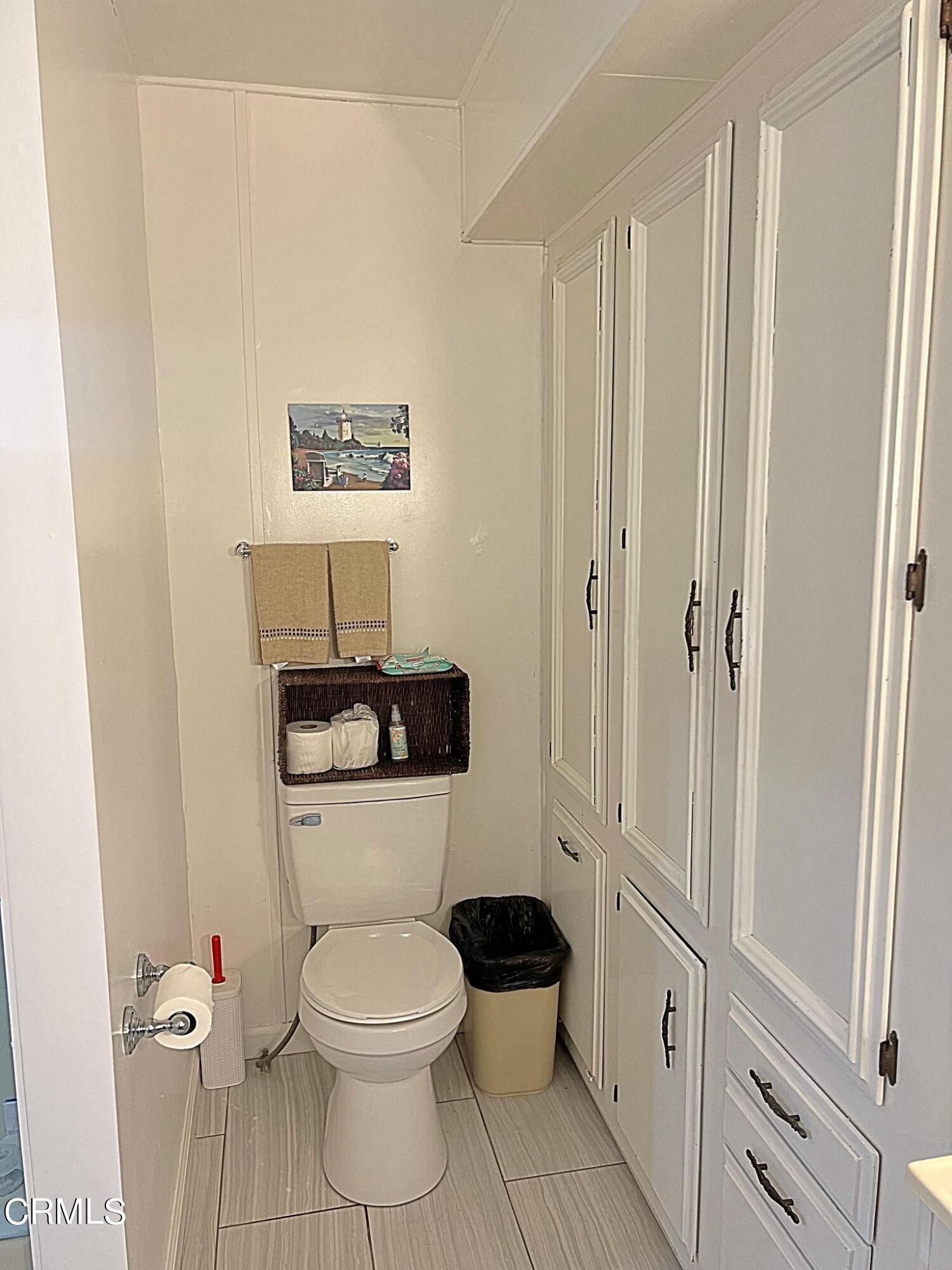 2510 Elderberry Drive, Unit 60 Oxnard, CA 93036 - Photo 25 of 37 a bathroom with a toilet and a shower