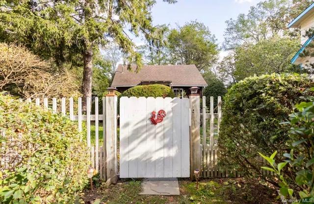 65 Hedge Road East Patchogue, NY 11772 - Photo 14 of 21
