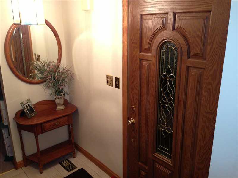 336 Partridge Run Road Gibsonia, PA 15044 - Photo 3 of 16 Entry/Foyer. The entry features ceramic tile and a newer door.