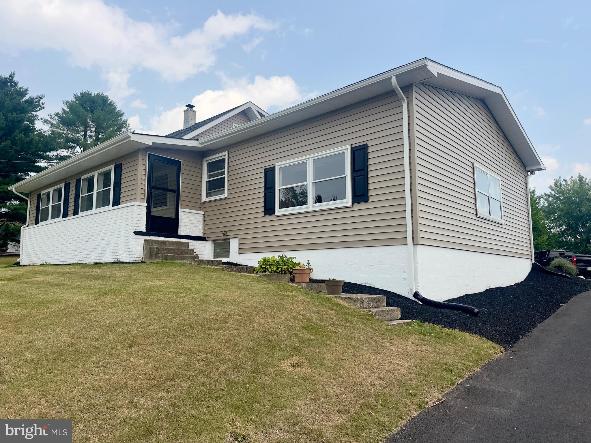 2008 Weavertown Road Lebanon, PA 17046 - Photo 5 of 66