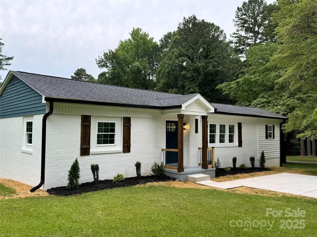 $259,000 | 911 South Spencer Avenue, Spencer, NC 28159
