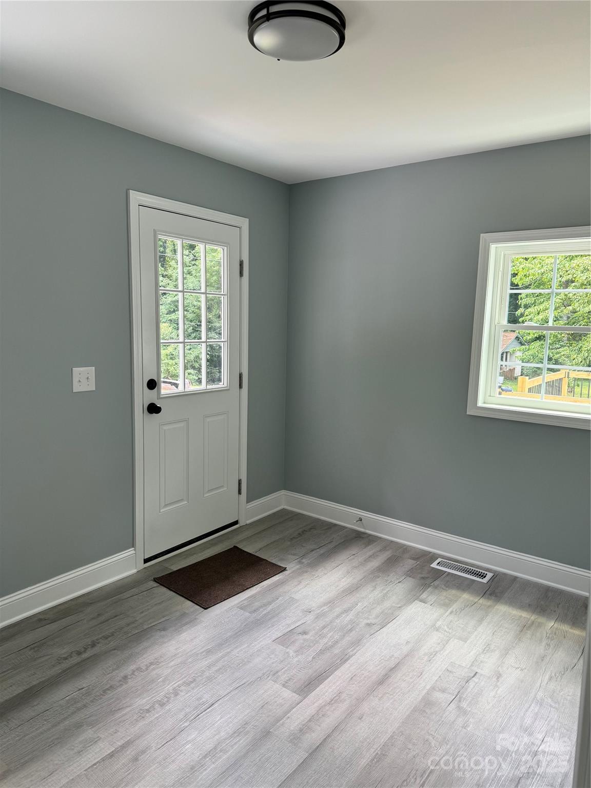 911 South Spencer Avenue Spencer, NC 28159 - Photo 9 of 16