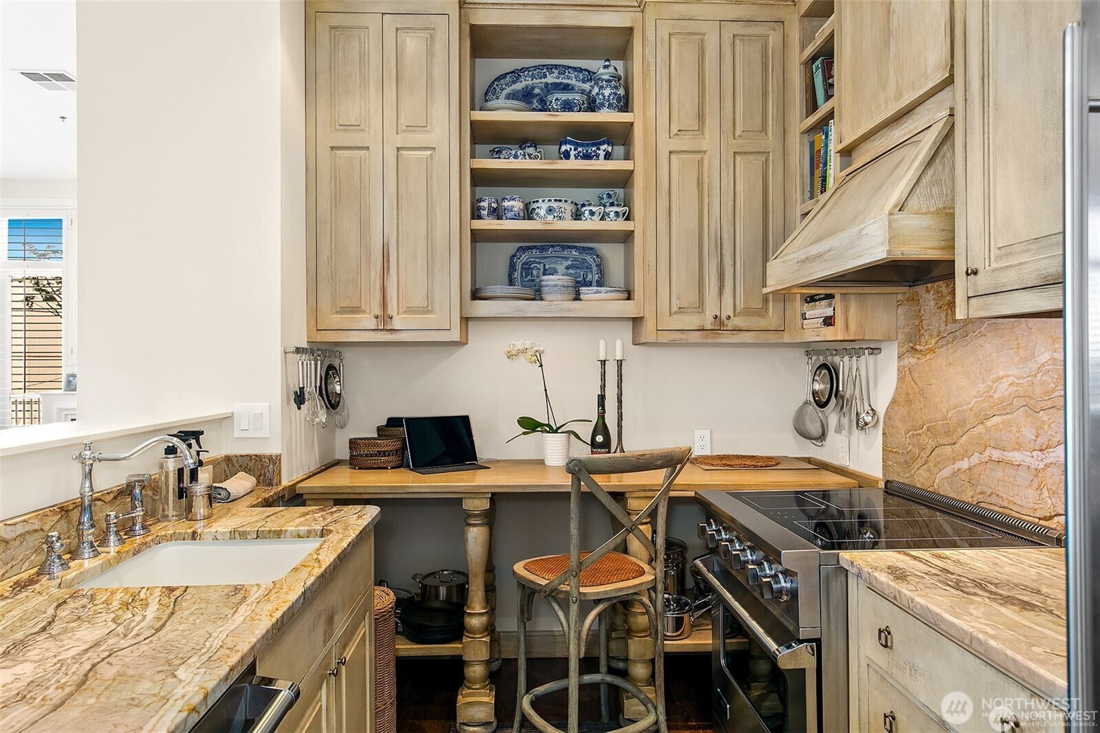 2801 1st Avenue, Unit 113 Seattle, WA 98121 - Photo 17 of 38