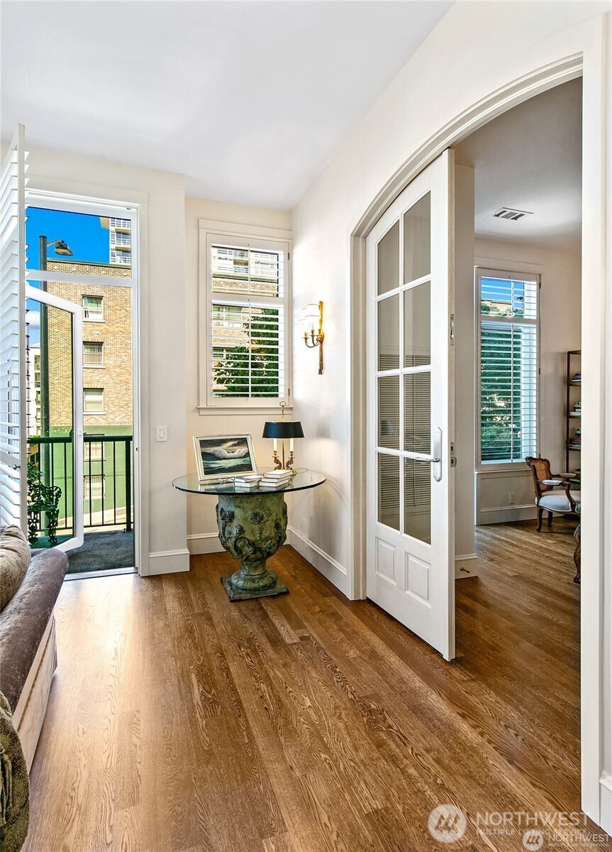 2801 1st Avenue, Unit 113 Seattle, WA 98121 - Photo 21 of 38