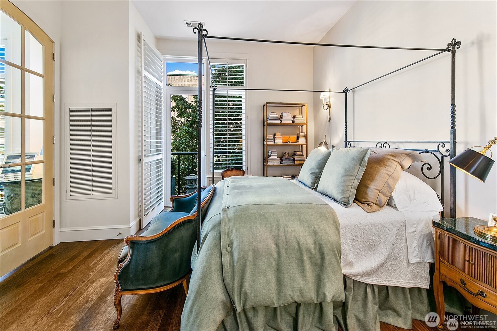 2801 1st Avenue, Unit 113 Seattle, WA 98121 - Photo 23 of 38