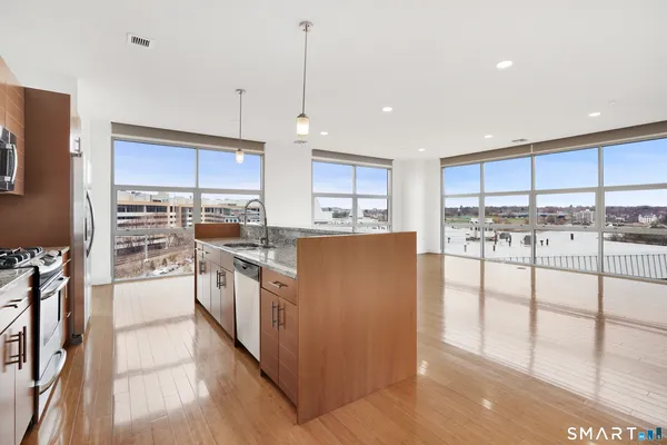 $769,000 | 33 North Water Street, Unit 607, Norwalk, CT 06854