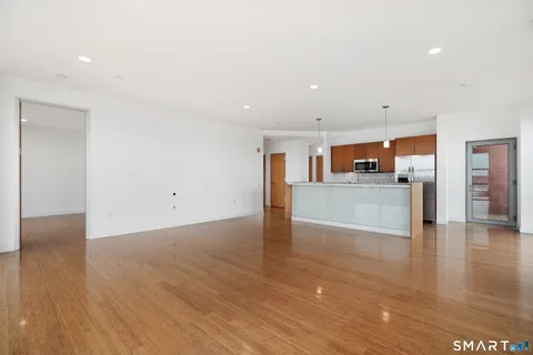 $769,000 | 33 North Water Street, Unit 607, Norwalk, CT 06854