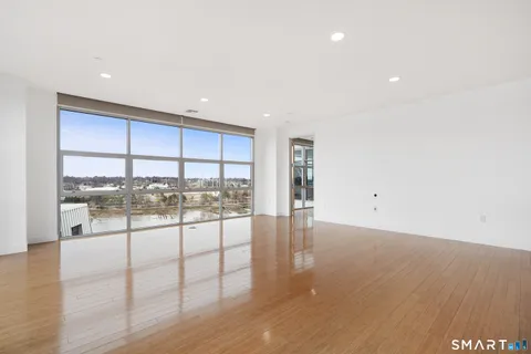 $769,000 | 33 North Water Street, Unit 607, Norwalk, CT 06854