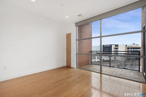 $769,000 | 33 North Water Street, Unit 607, Norwalk, CT 06854