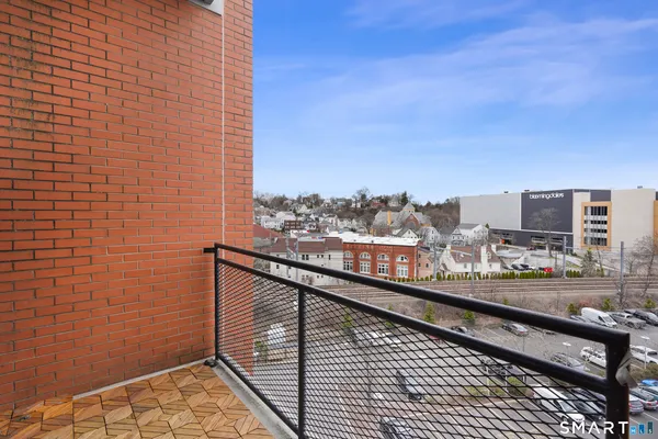 $769,000 | 33 North Water Street, Unit 607, Norwalk, CT 06854