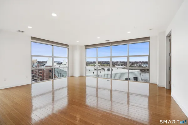 $769,000 | 33 North Water Street, Unit 607, Norwalk, CT 06854