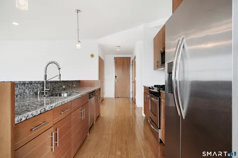 $769,000 | 33 North Water Street, Unit 607, Norwalk, CT 06854