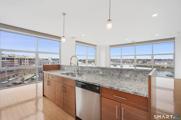 $769,000 | 33 North Water Street, Unit 607, Norwalk, CT 06854