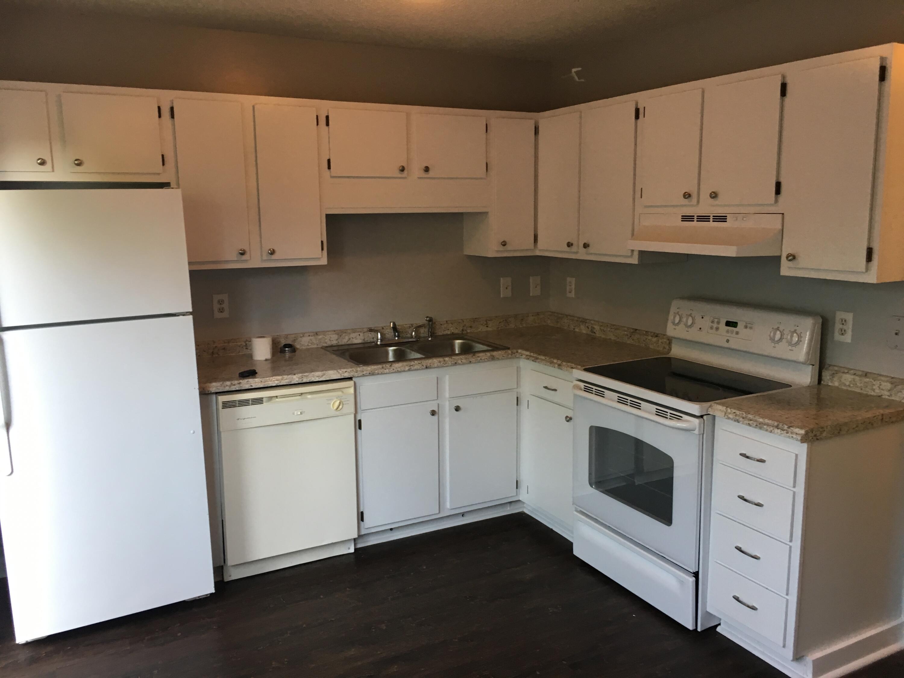 1422 Camp Road, Unit C Charleston, SC 29412 - Photo 4 of 8 Camp_C_4