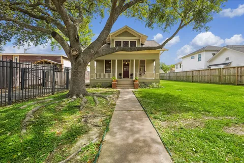 $815,000 | 1846 Arlington Street, Houston, TX 77008