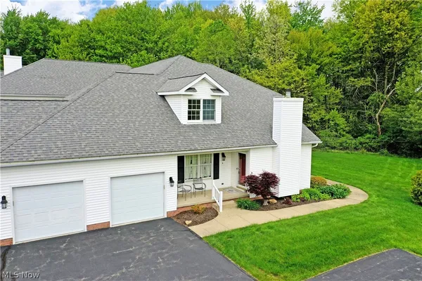$244,000 | 502 Turnberry Court Northeast, Warren, OH 44484
