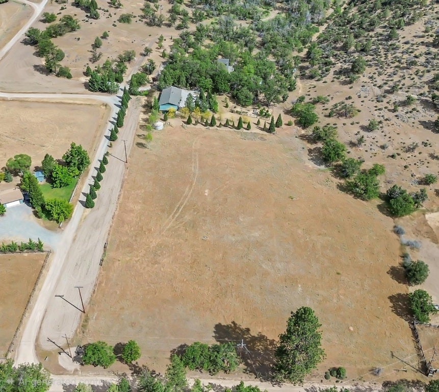 9115 Guys Gulch Road Yreka, CA 96097 - Photo 40 of 44 Gallery Image 40