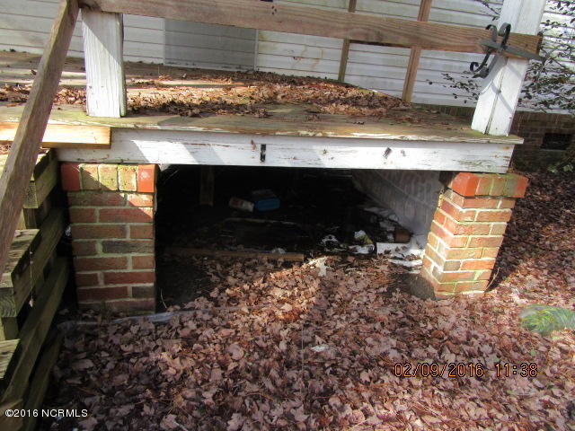 3078 Shiloh Road Willard, NC 28478 - Photo 8 of 18 crawl space