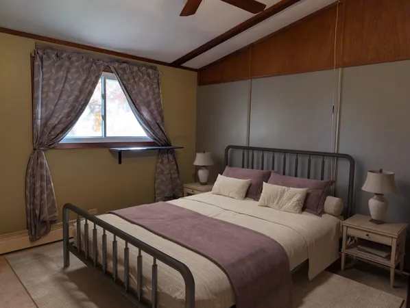 $185,000 | 2042 Kenneth Drive, Freeport, IL 61032