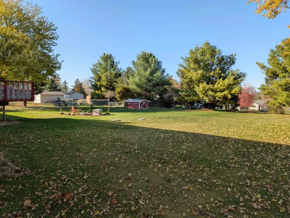 $185,000 | 2042 Kenneth Drive, Freeport, IL 61032