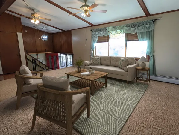 $185,000 | 2042 Kenneth Drive, Freeport, IL 61032