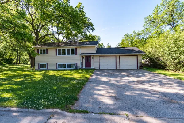 $314,900 | 400 Derek Avenue, Unit 402, Holmen, WI 54636