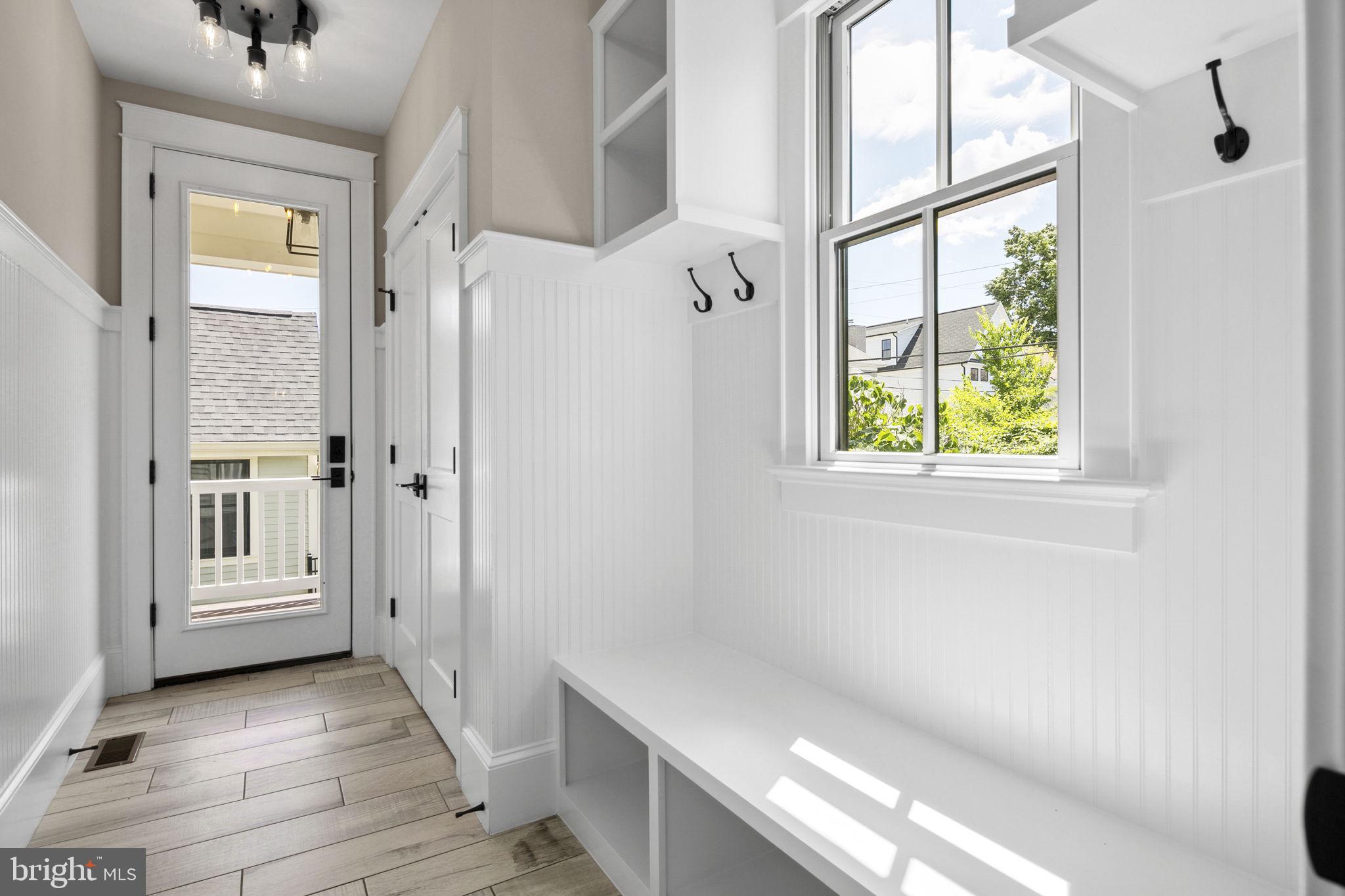 1801 North Bryan Street Arlington, VA 22201 - Photo 20 of 50 Mudroom