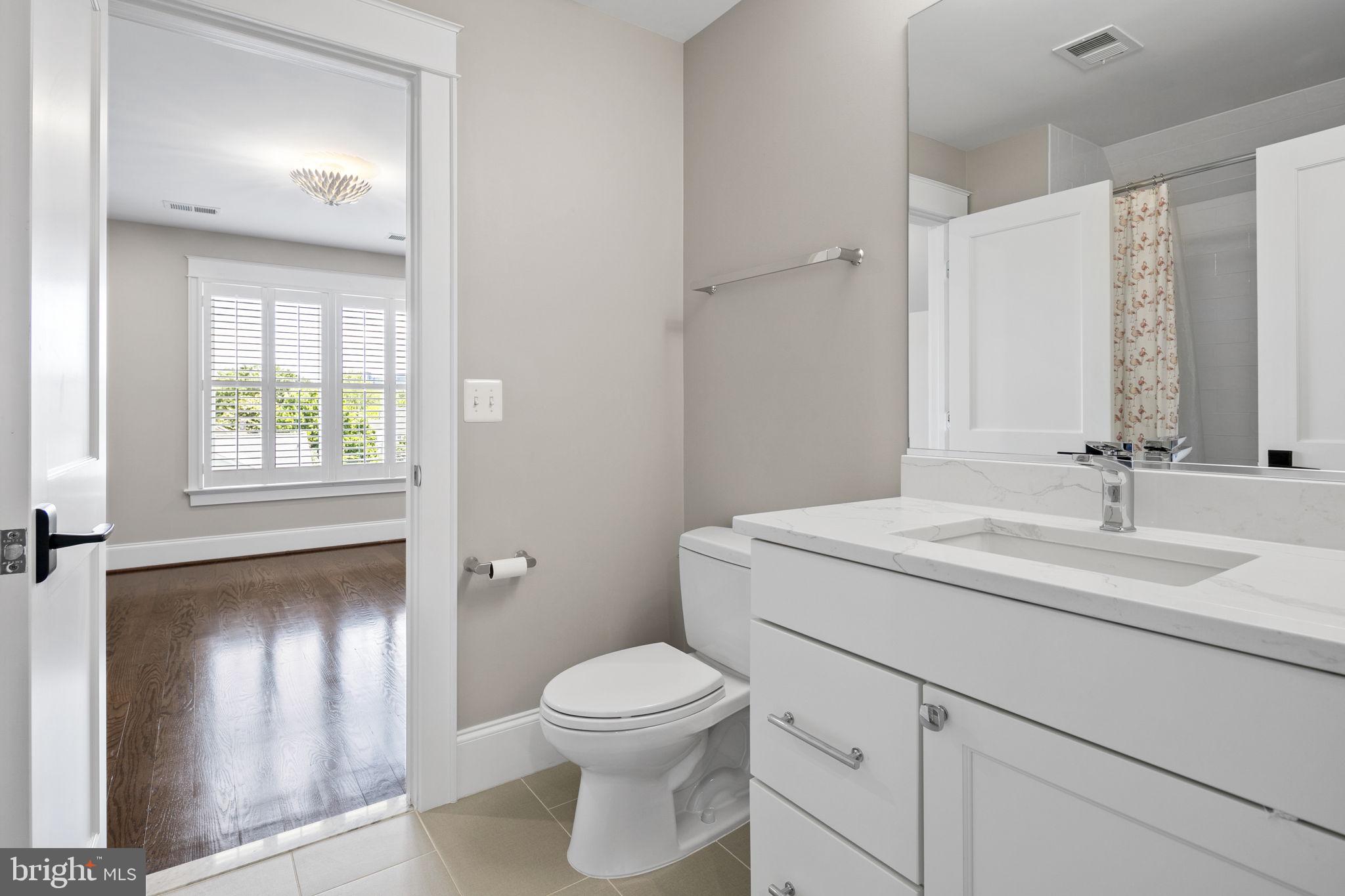 1801 North Bryan Street Arlington, VA 22201 - Photo 37 of 50 Loft full bath