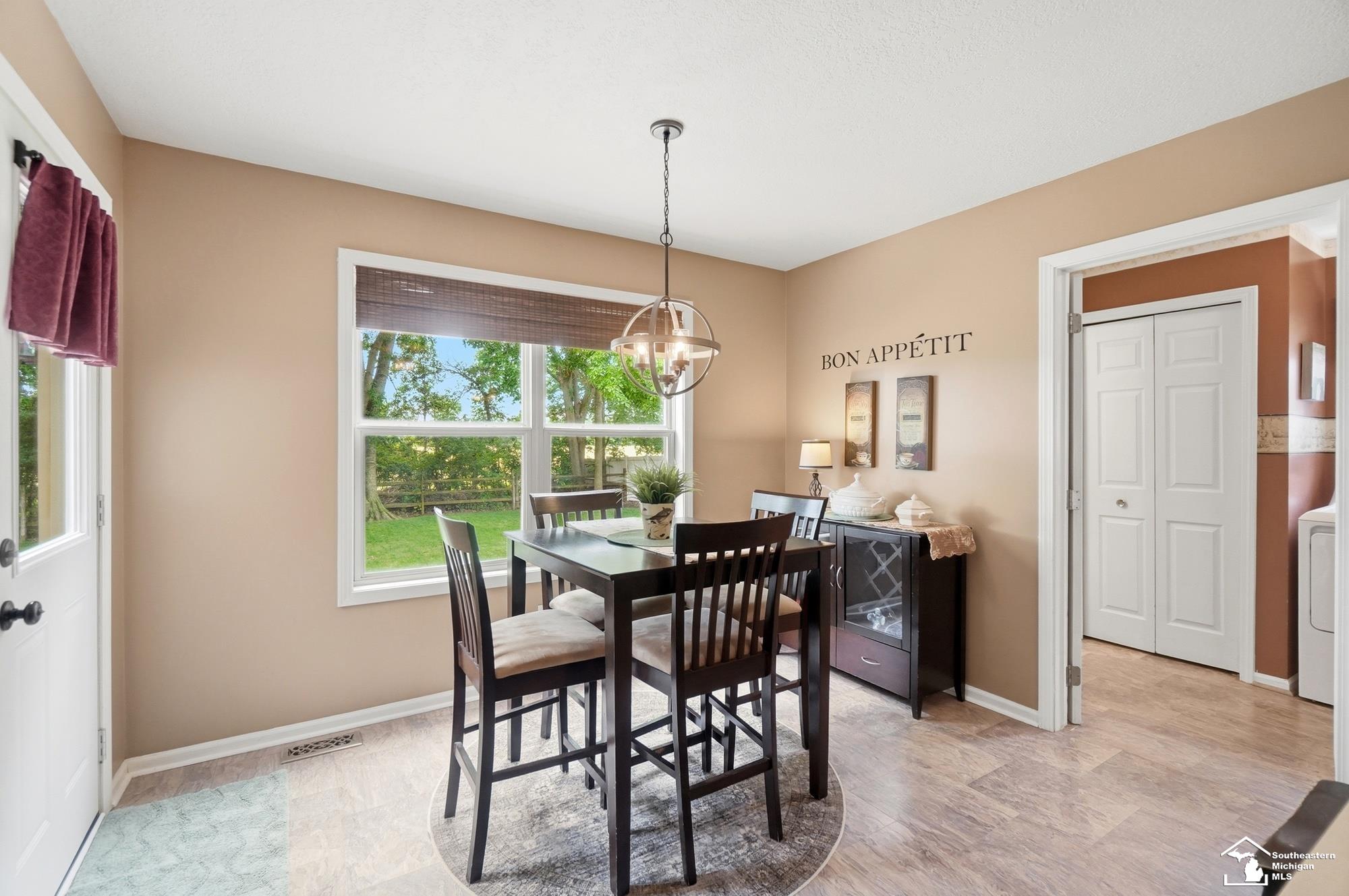 4548 Partridge Lane Newport, MI 48166 - Photo 19 of 62 50212421-0825e8a5-0af9-4c6b-a2dc-5f351273d4c5.JPG