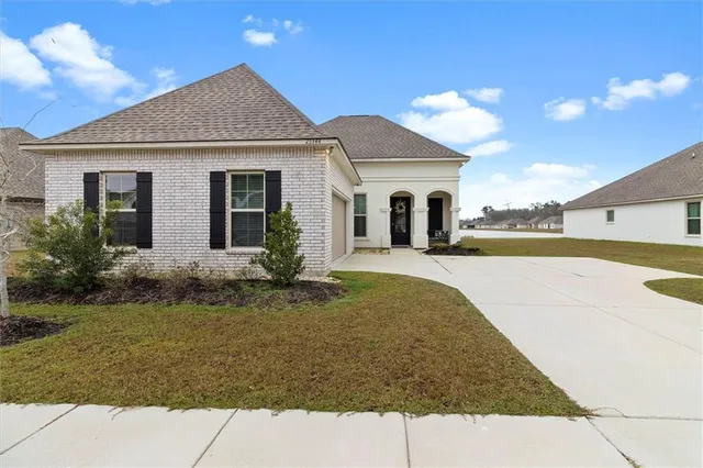 $300,000 | 25344 Winston Street, Ponchatoula, LA 70454