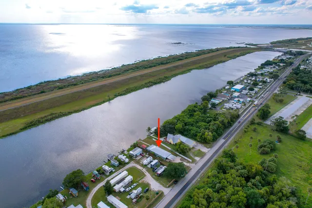 $385,000 | 6538 Highway 441, Okeechobee, FL 34974
