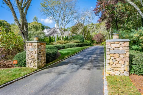 $3,500,000 | 140 Seapuit Road, Osterville, MA 02655