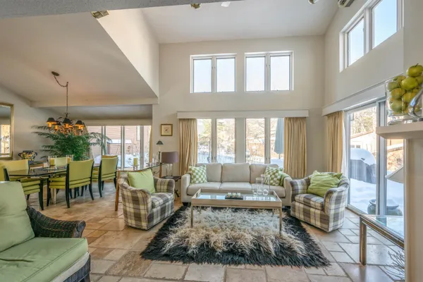 $795,000 | 3755 Quechee Main Street, Unit 9A, Hartford, VT 05059