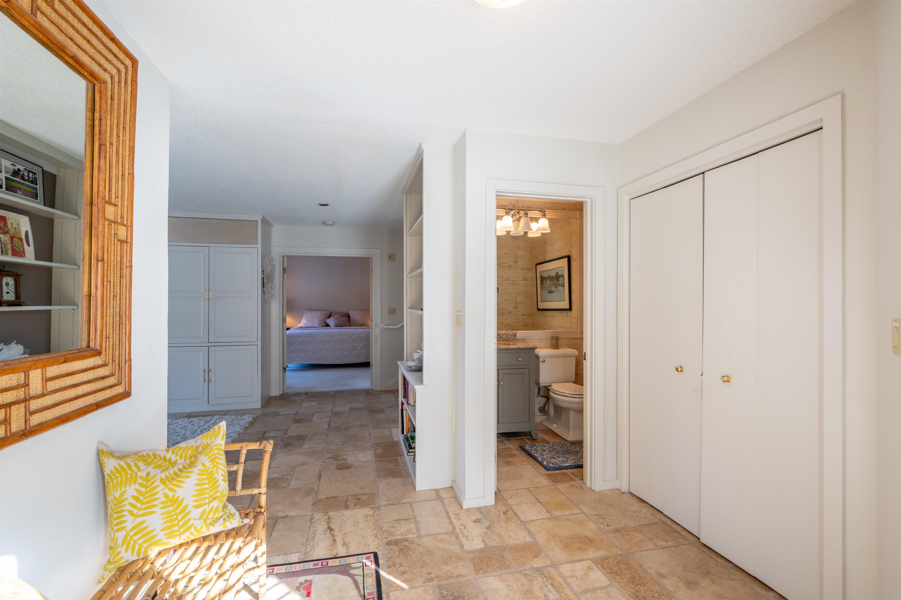 3755 Quechee Main Street, Unit 9A Hartford, VT 05059 - Photo 11 of 31