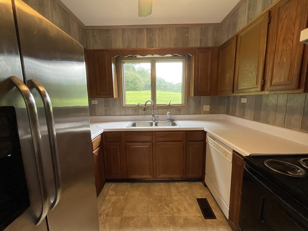 509 Random Road Hillsville, VA 24343 - Photo 24 of 40 Gallery Image 24
