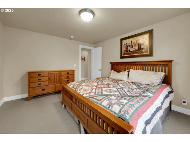 $1,050,000 | 2250 Turnberry Court, Eugene, OR 97401